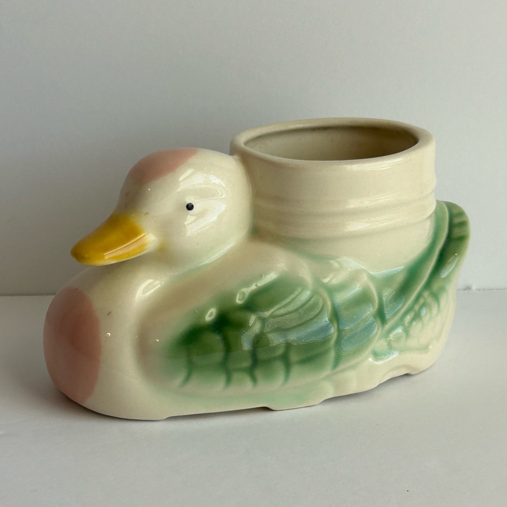 Duck Planter ~ Good Vintage Condition ~ Pastel Colors